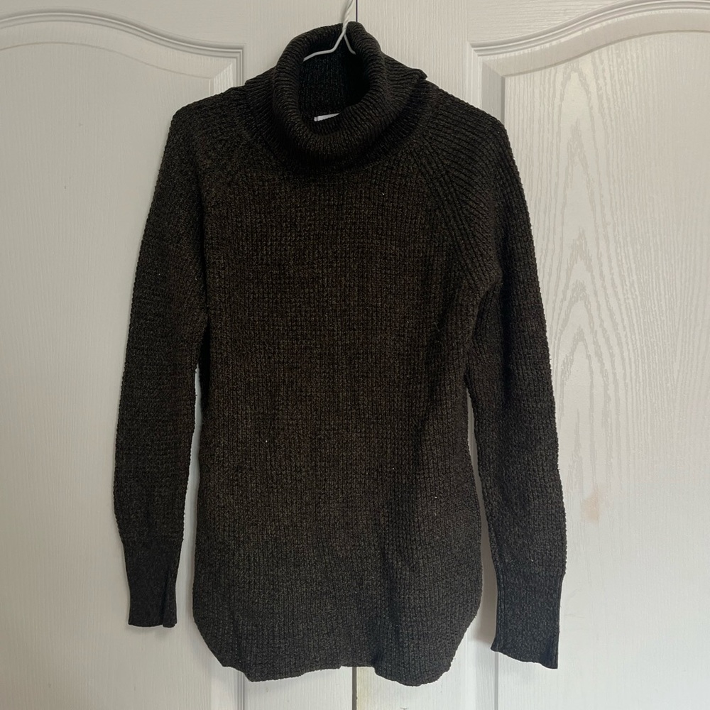 M Boutique Seven Sisters Dark Olive Green Waffle Knit Turtleneck Sweater
